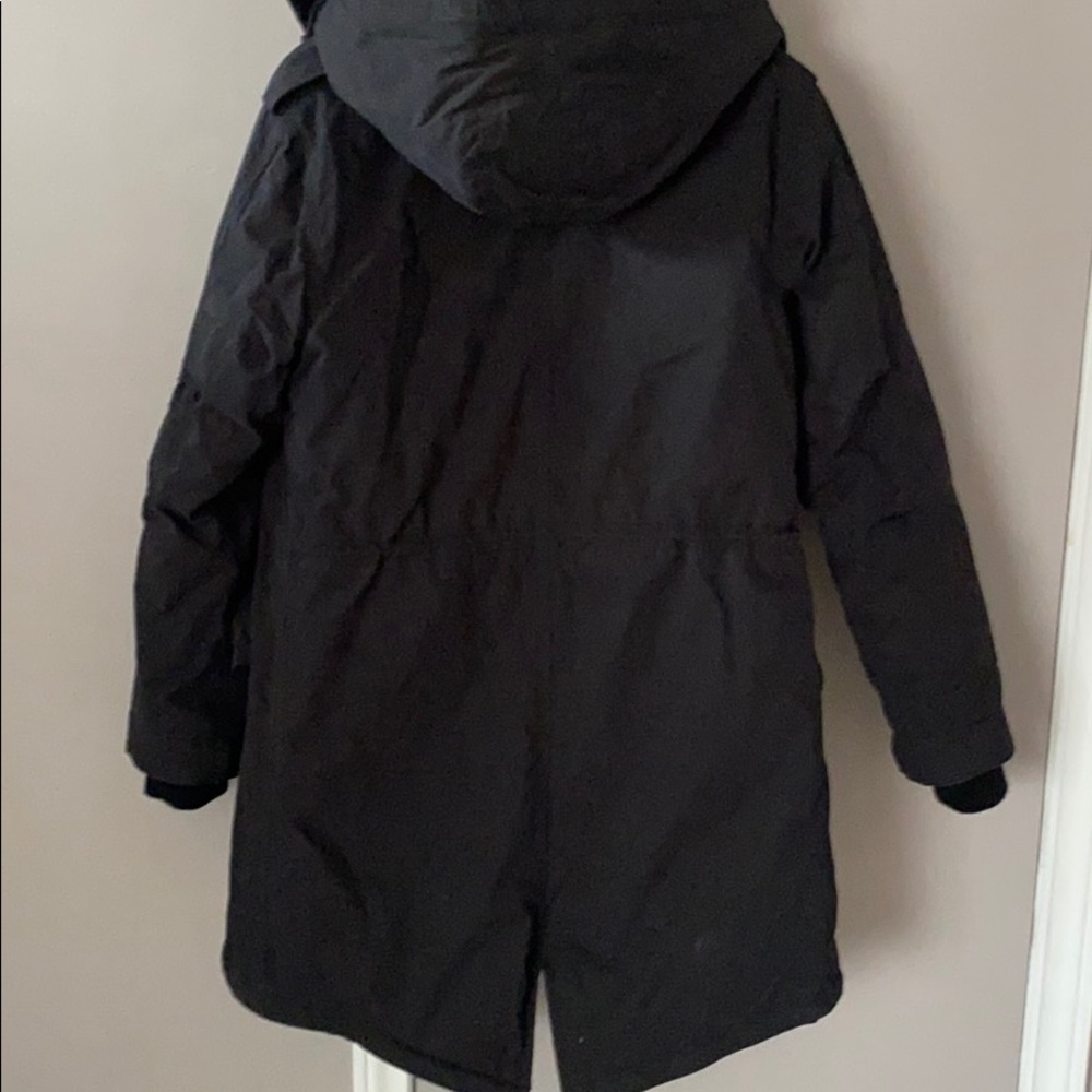 Aritzia/Community goose parka excellent condition - Picture 5 of 5